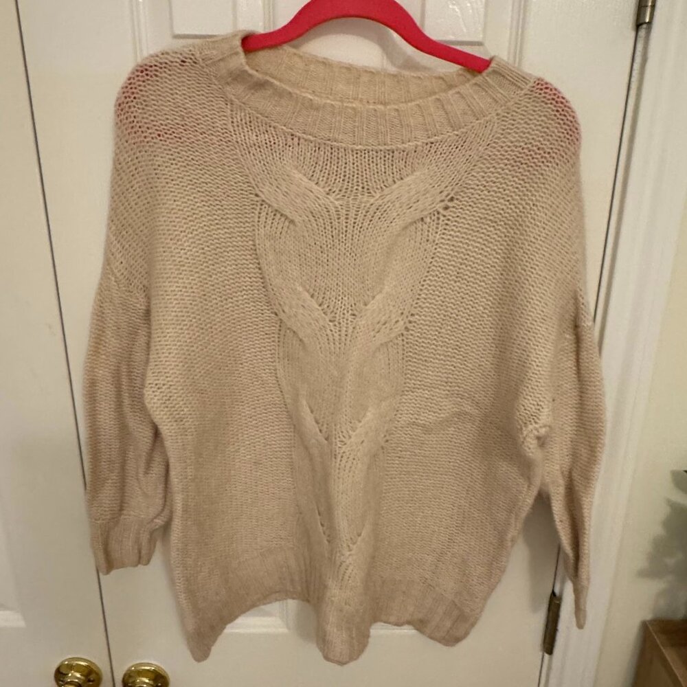 Aerie Medium Cream Sweather
